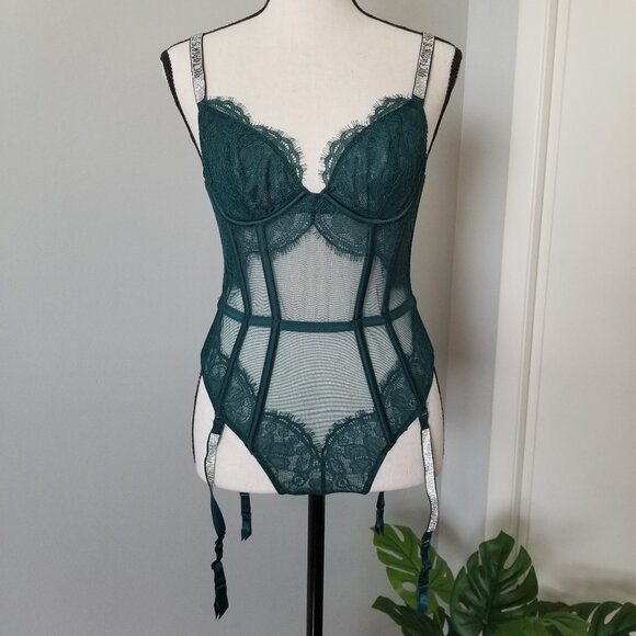 Victoria's Secret teddy garters S - Picture 1 of 9